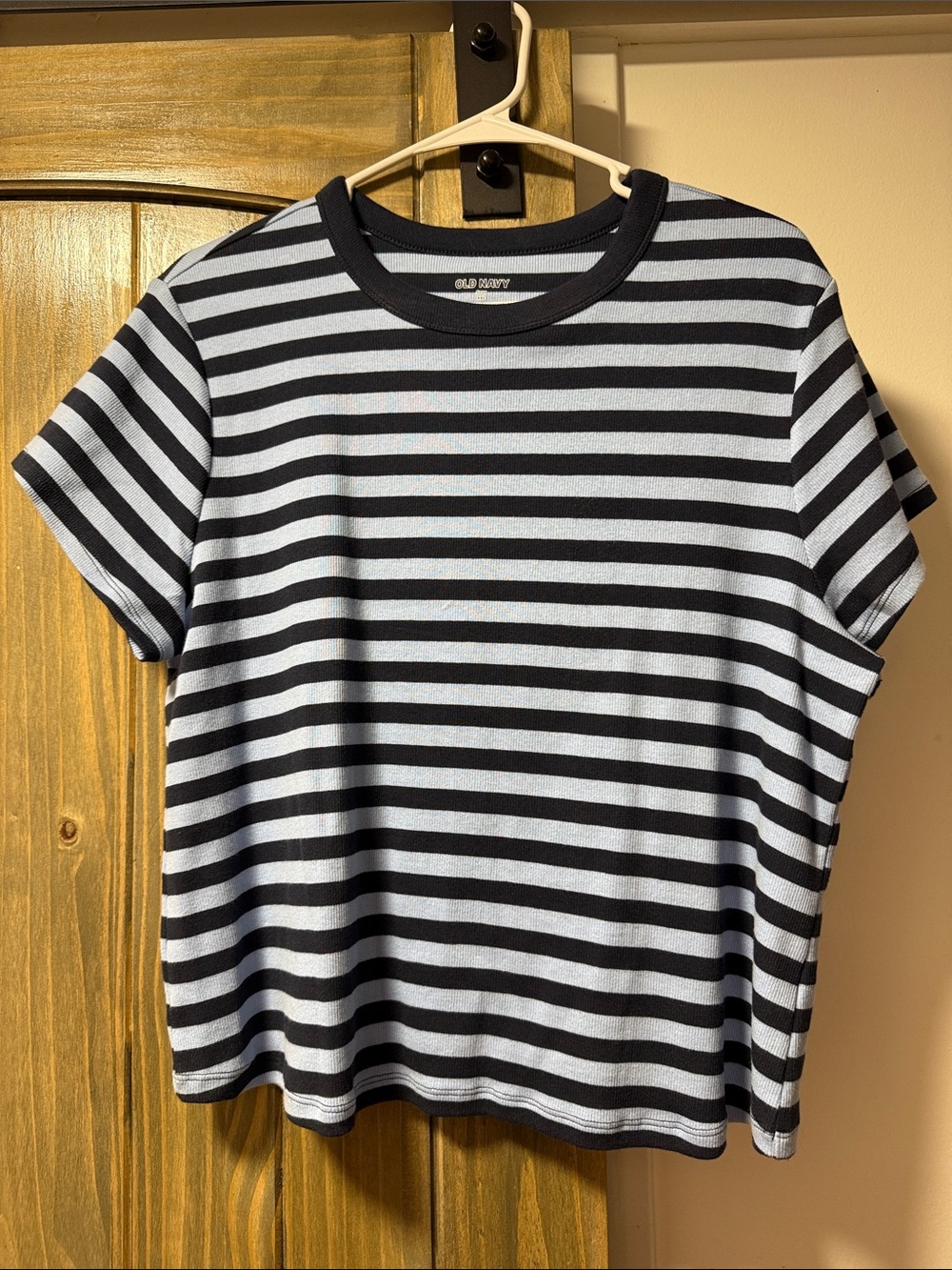 Old Navy Black and Light Blue Striped Short Sleeve Tee